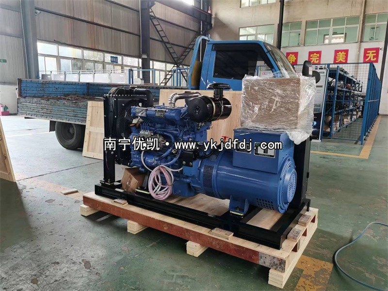 2023年10月27日，50kw華天柴油發(fā)電機(jī)組一體式ATS柜出口越南
